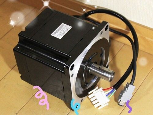 Yaskawa SGMPS-15ACA61 AC SERVO MOTOR 1.5KW 3000RPM 200V 9.2A NEW