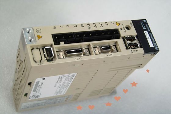 Yaskawa SGDS-A5A15A AC SERVO AMPLİFİKATÖR 200-230V 0.6A 50W YENİ
